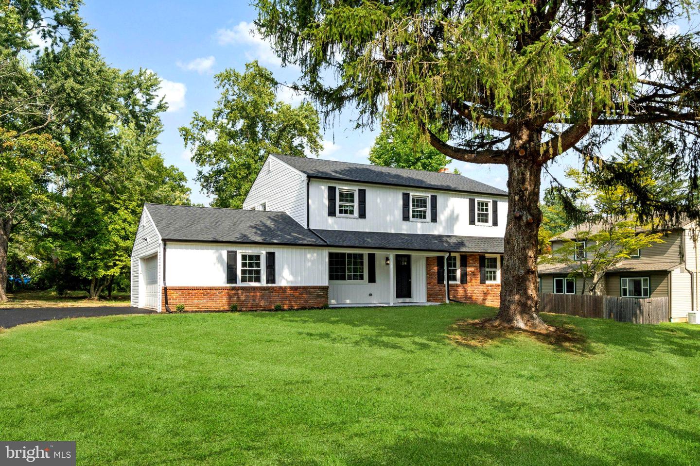 5 Walnut Ln Property Photo 1
