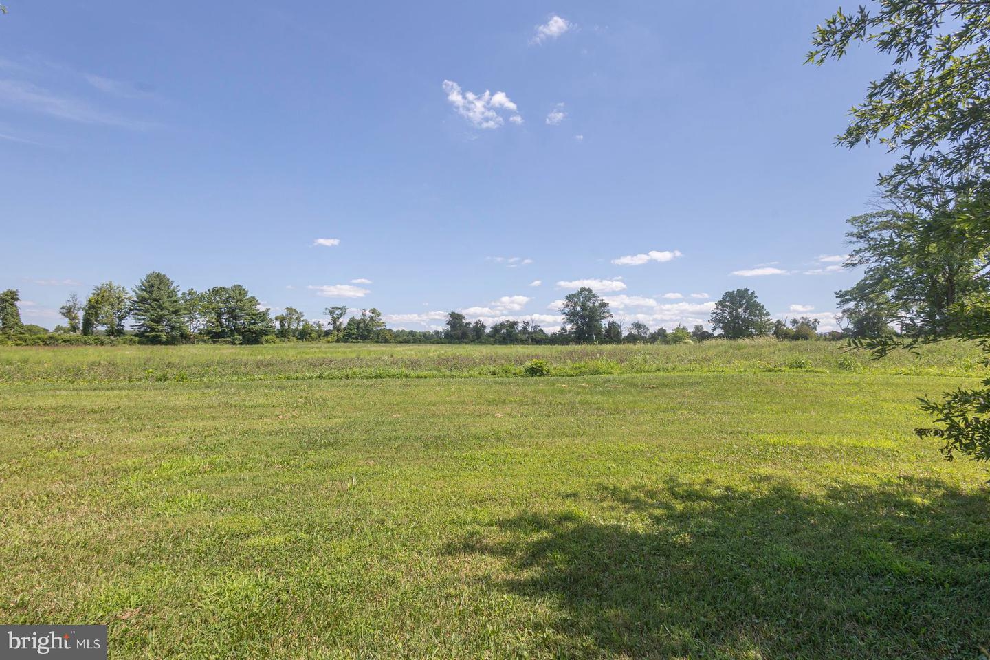 6064 Sawmill Rd Property Photo 5