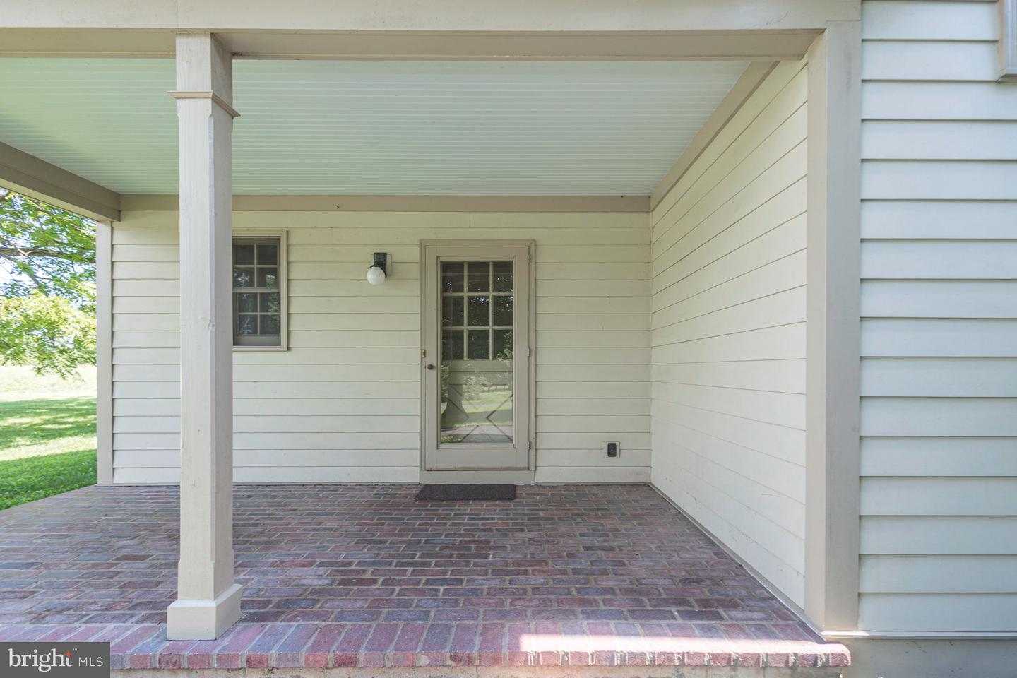 6064 Sawmill Rd Property Photo 6