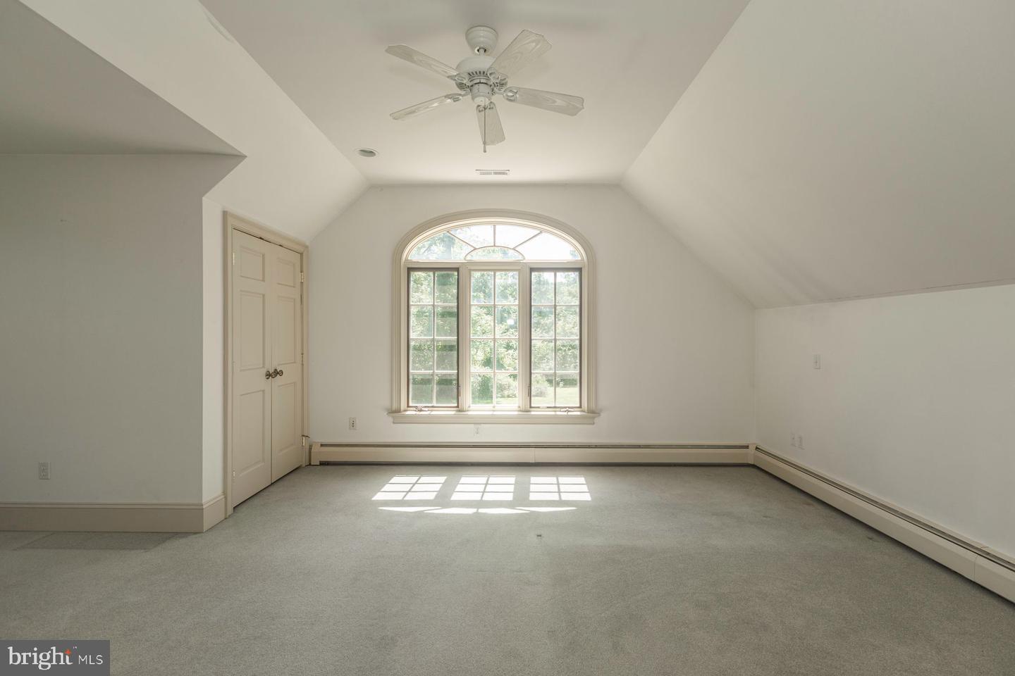 6064 Sawmill Rd Property Photo 16