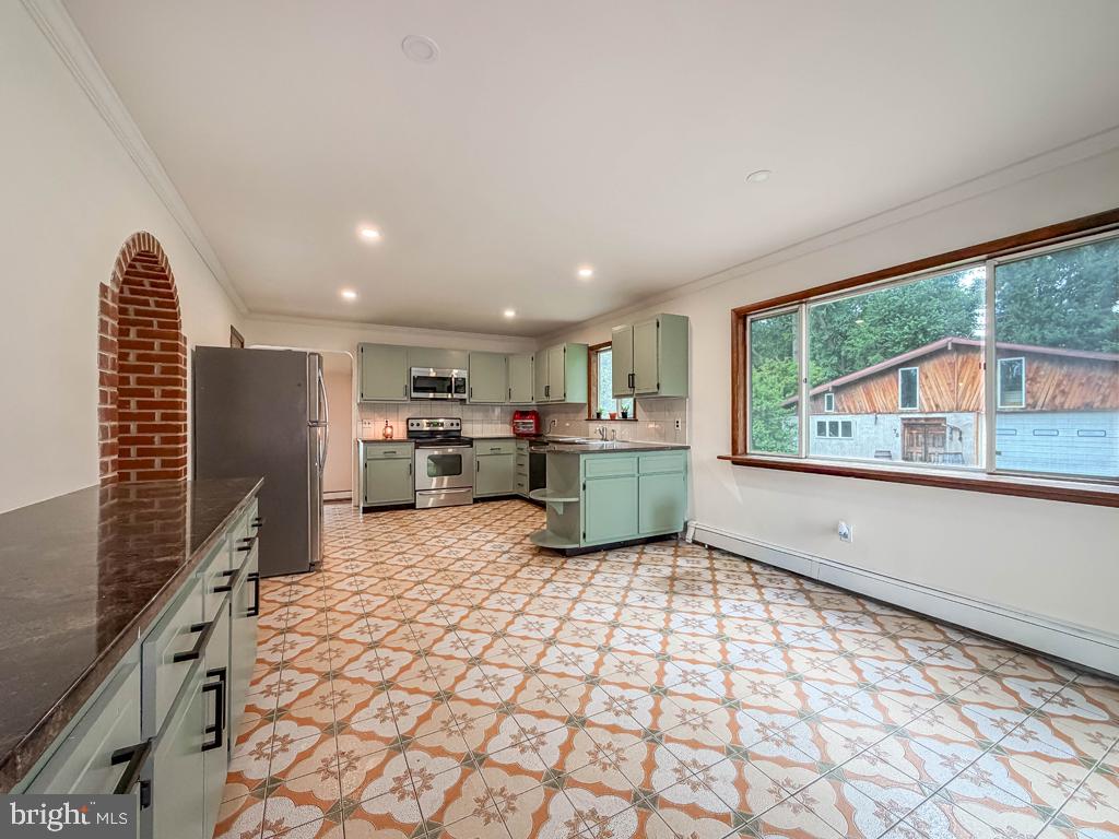 73 Evergreen Property Photo 19