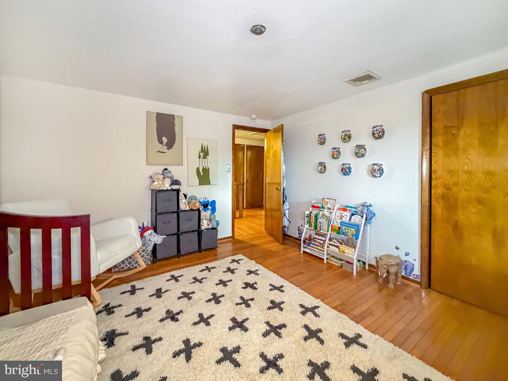 73 Evergreen Property Photo 35
