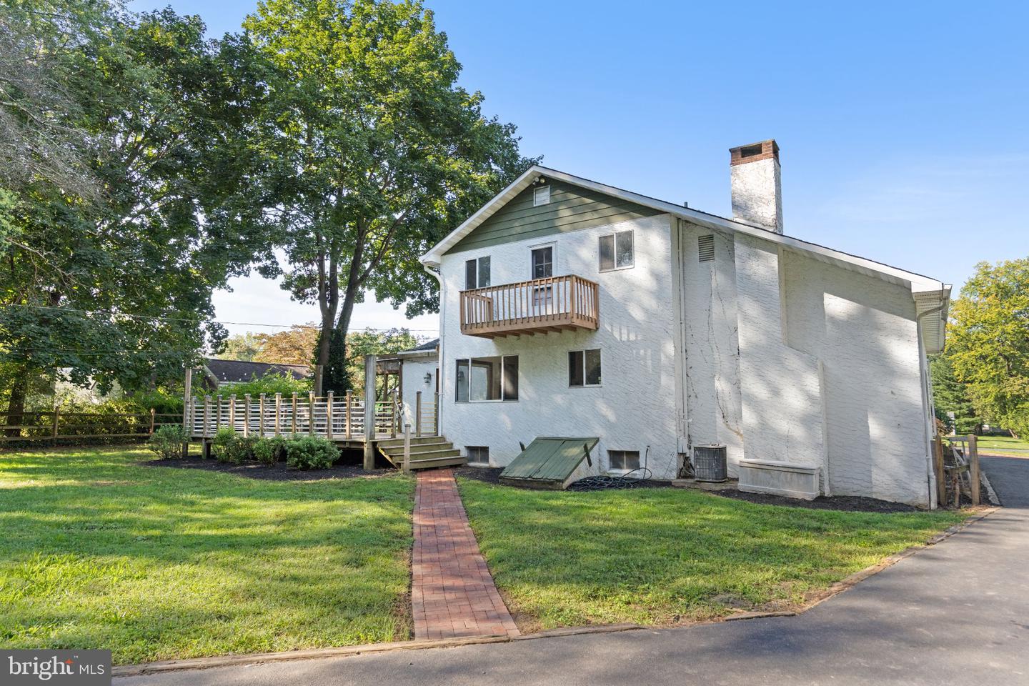 73 Evergreen Property Photo 46