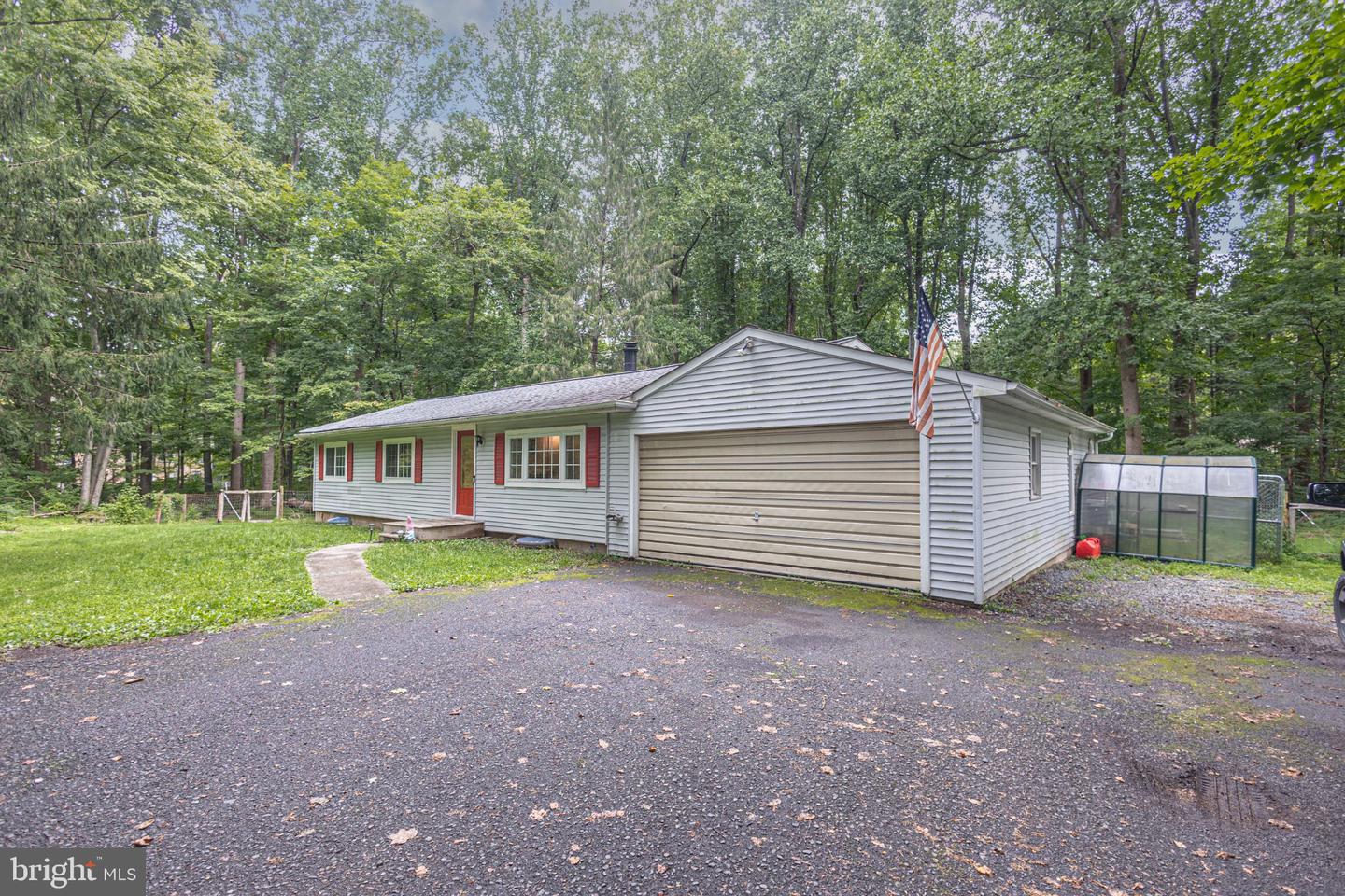 837 Church Property Photo 4