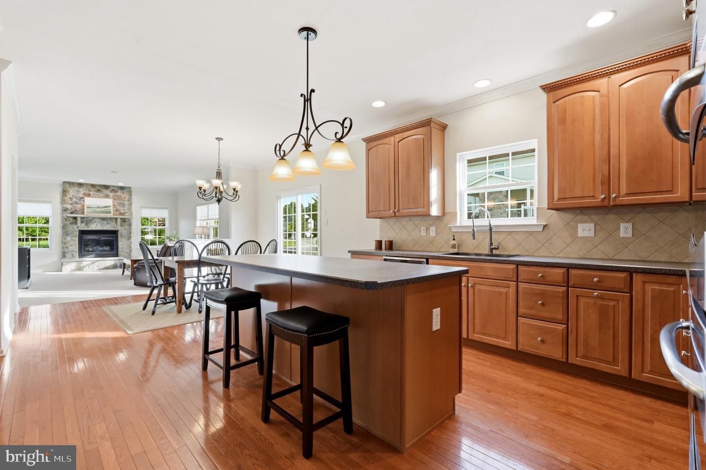 600 Detweiler Dr Property Photo 3