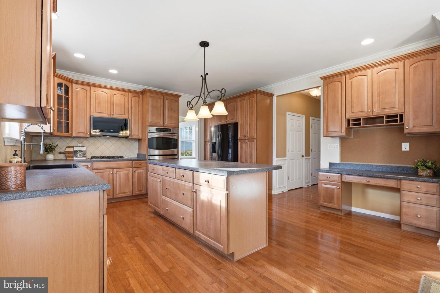 600 Detweiler Dr Property Photo 4