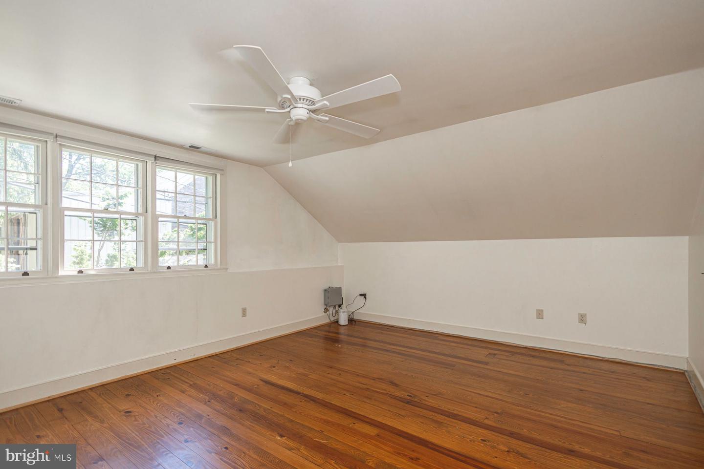 6065 Sawmill Rd Property Photo 14