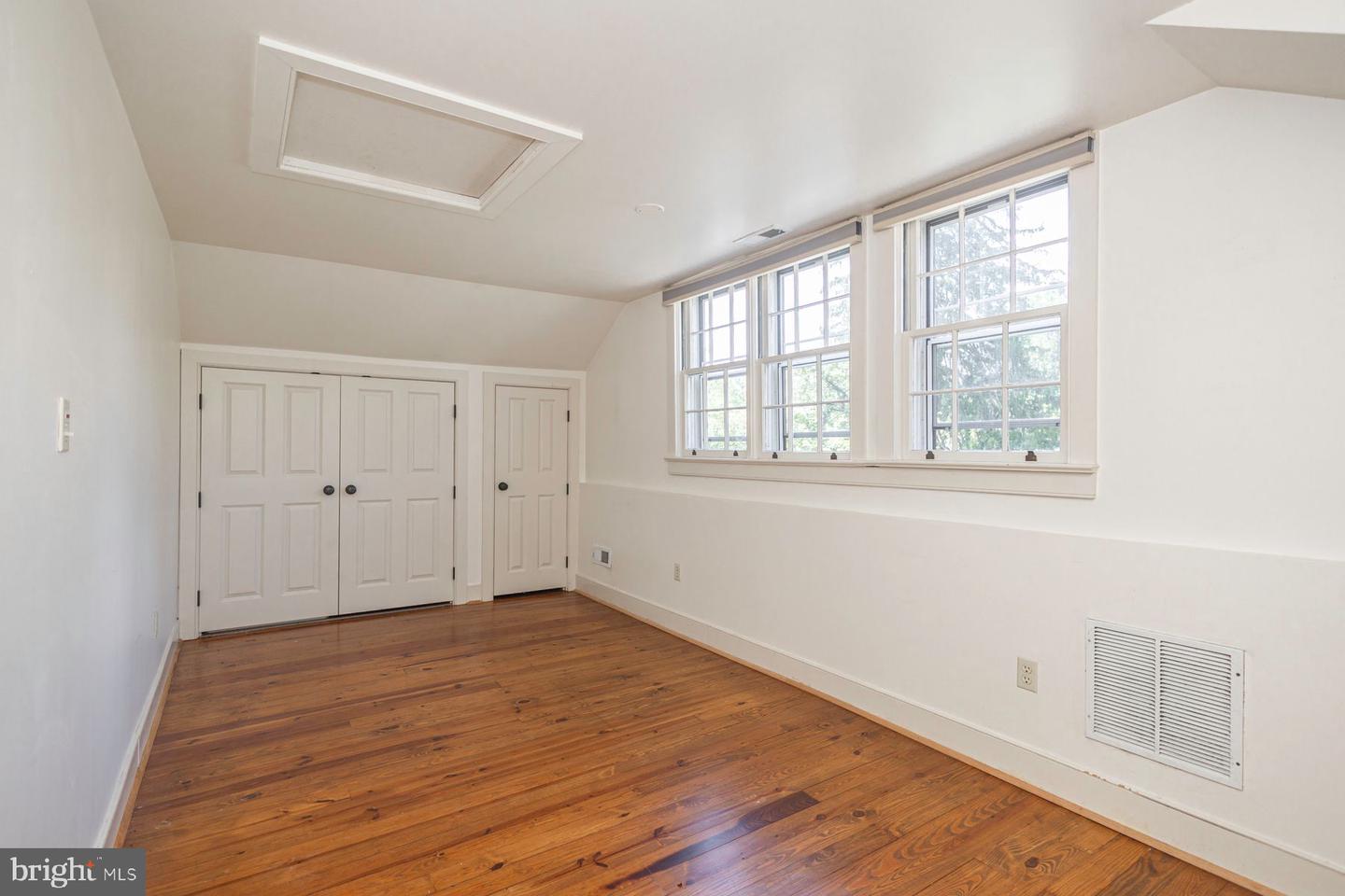 6065 Sawmill Rd Property Photo 16