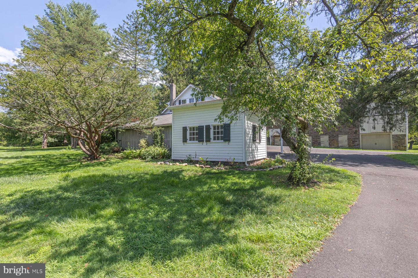 6065 Sawmill Rd Property Photo 22