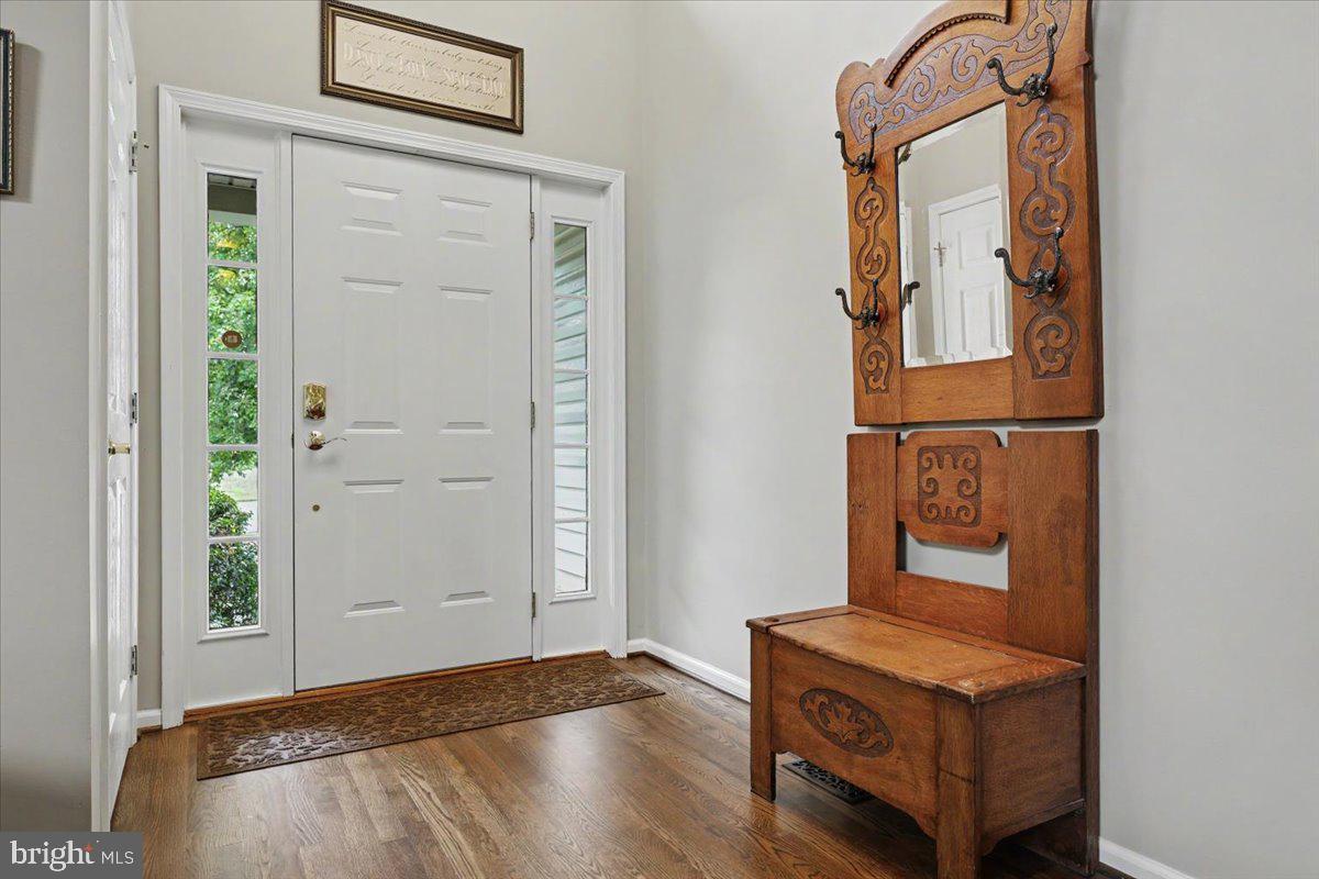 212 Somerset Cir Property Photo 4