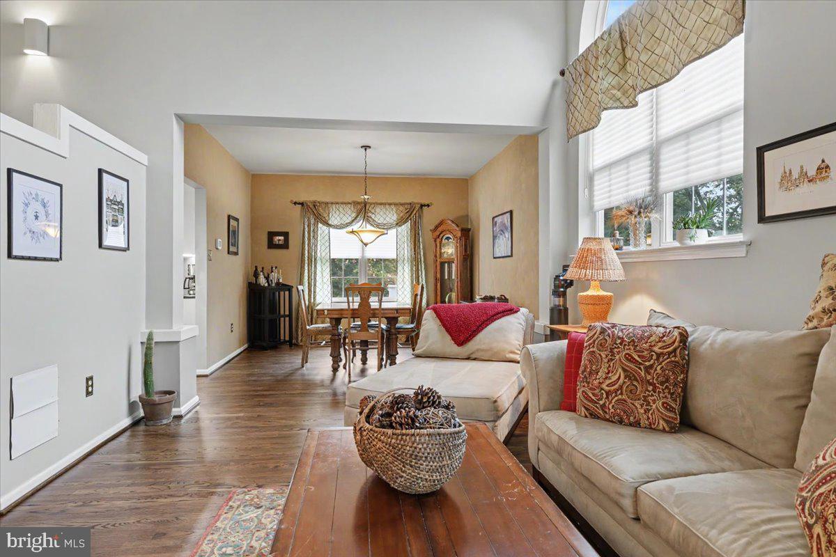 212 Somerset Cir Property Photo 8