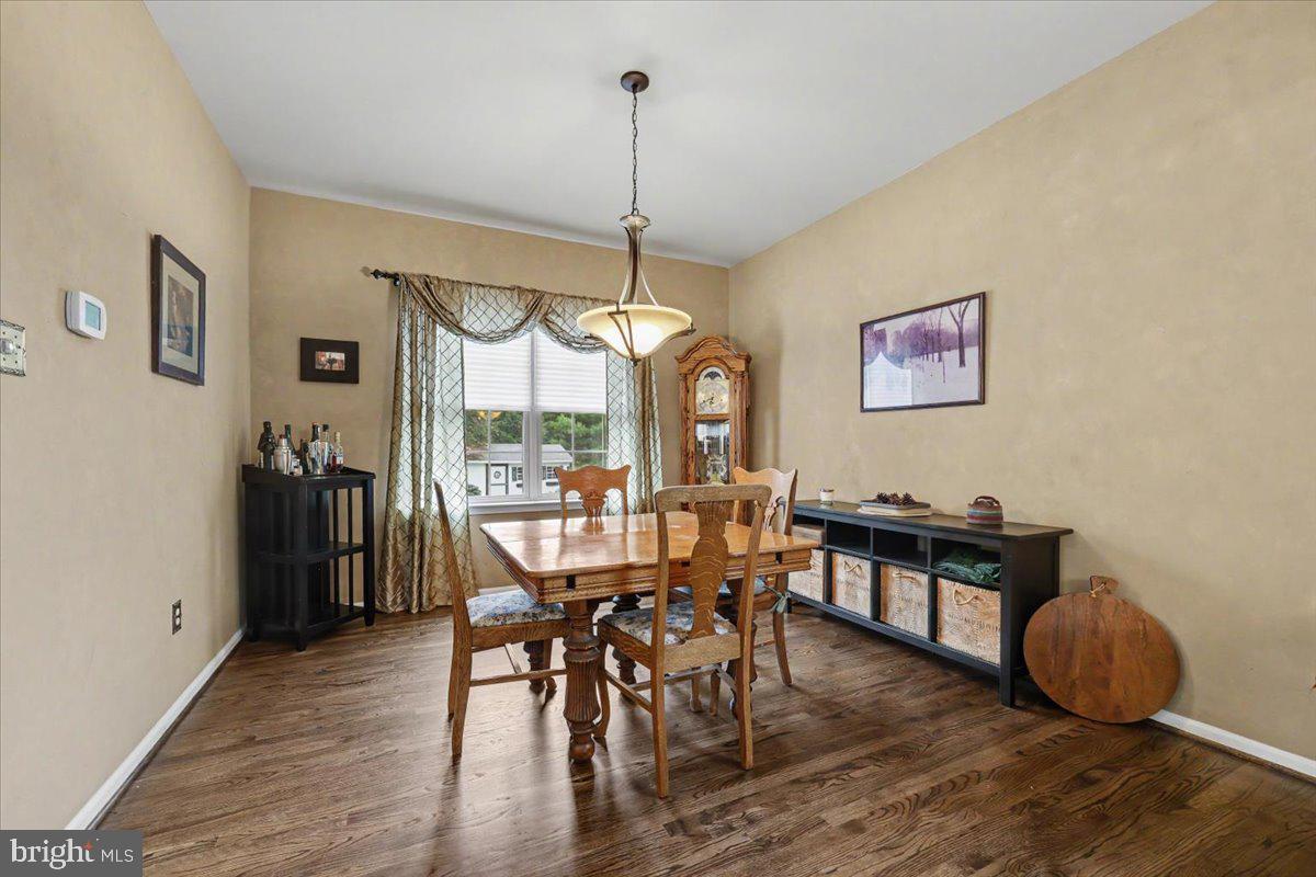 212 Somerset Cir Property Photo 9