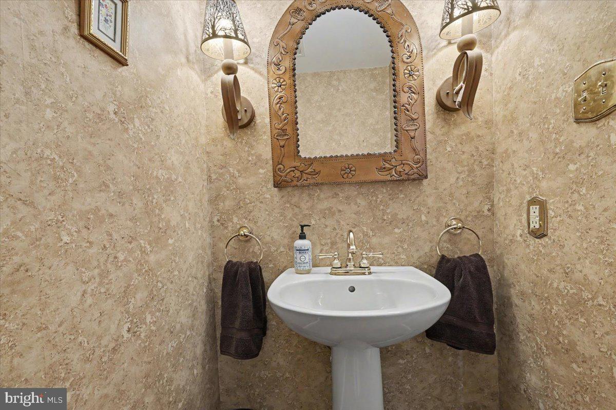 212 Somerset Cir Property Photo 19