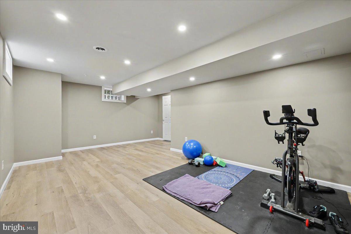 212 Somerset Cir Property Photo 30