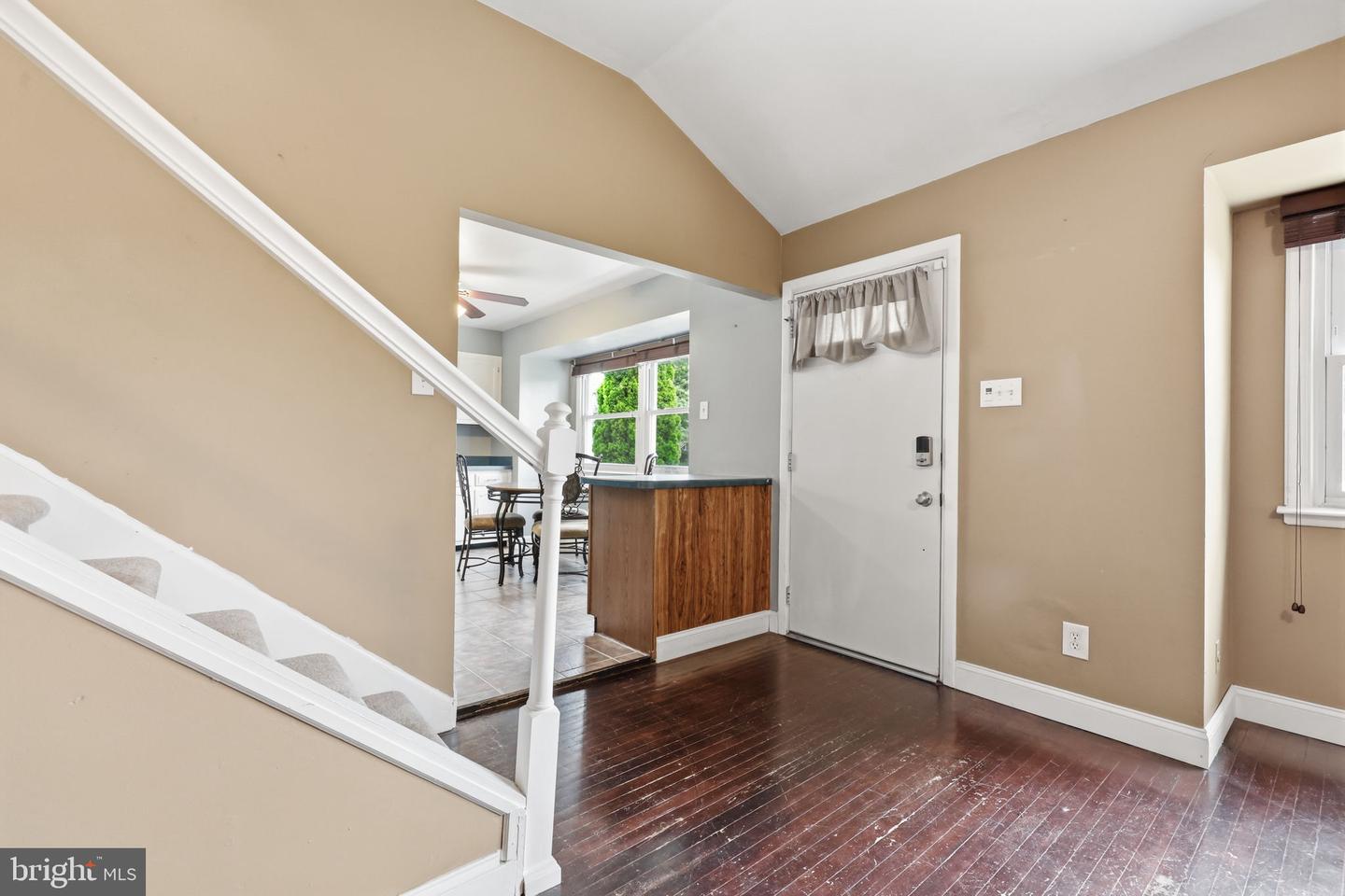 811 Arthur Ave Property Photo 6