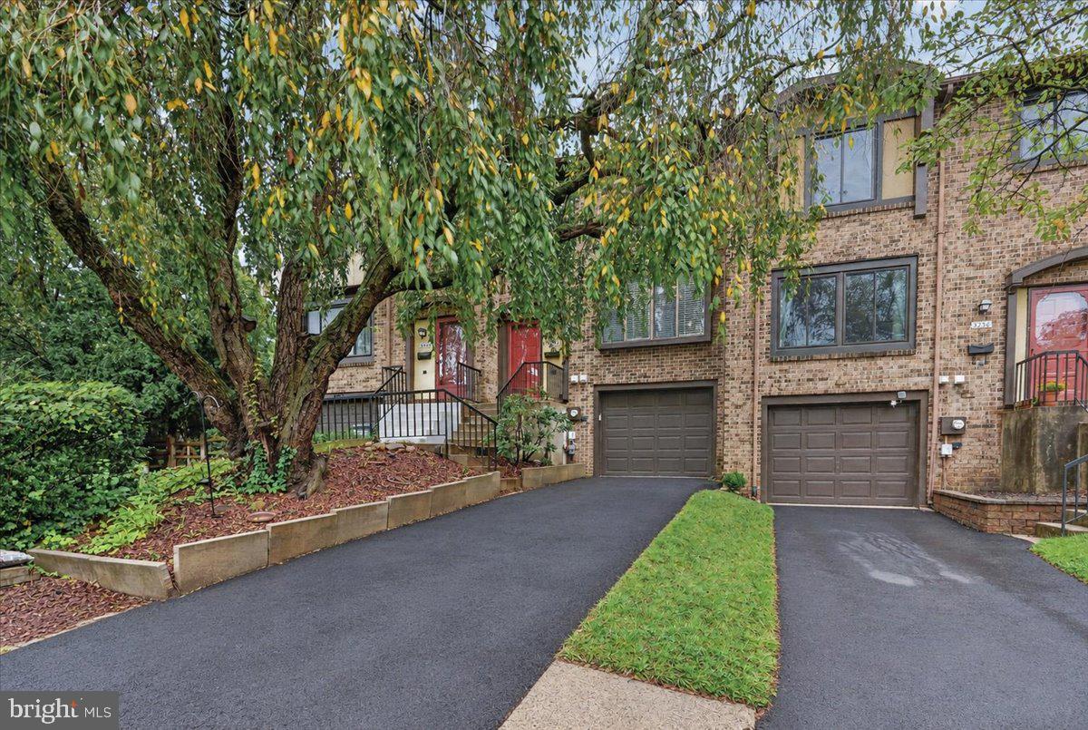 3257 Durham Pl Property Photo 2