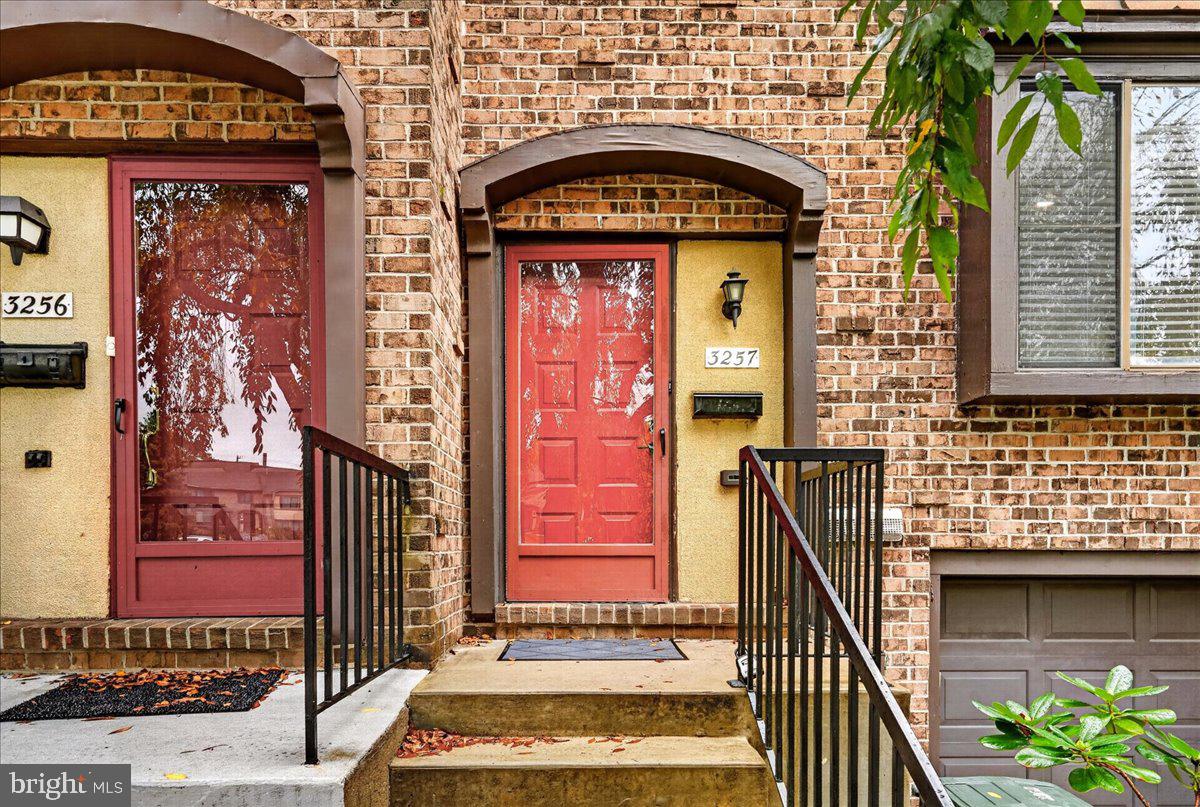 3257 Durham Pl Property Photo 3