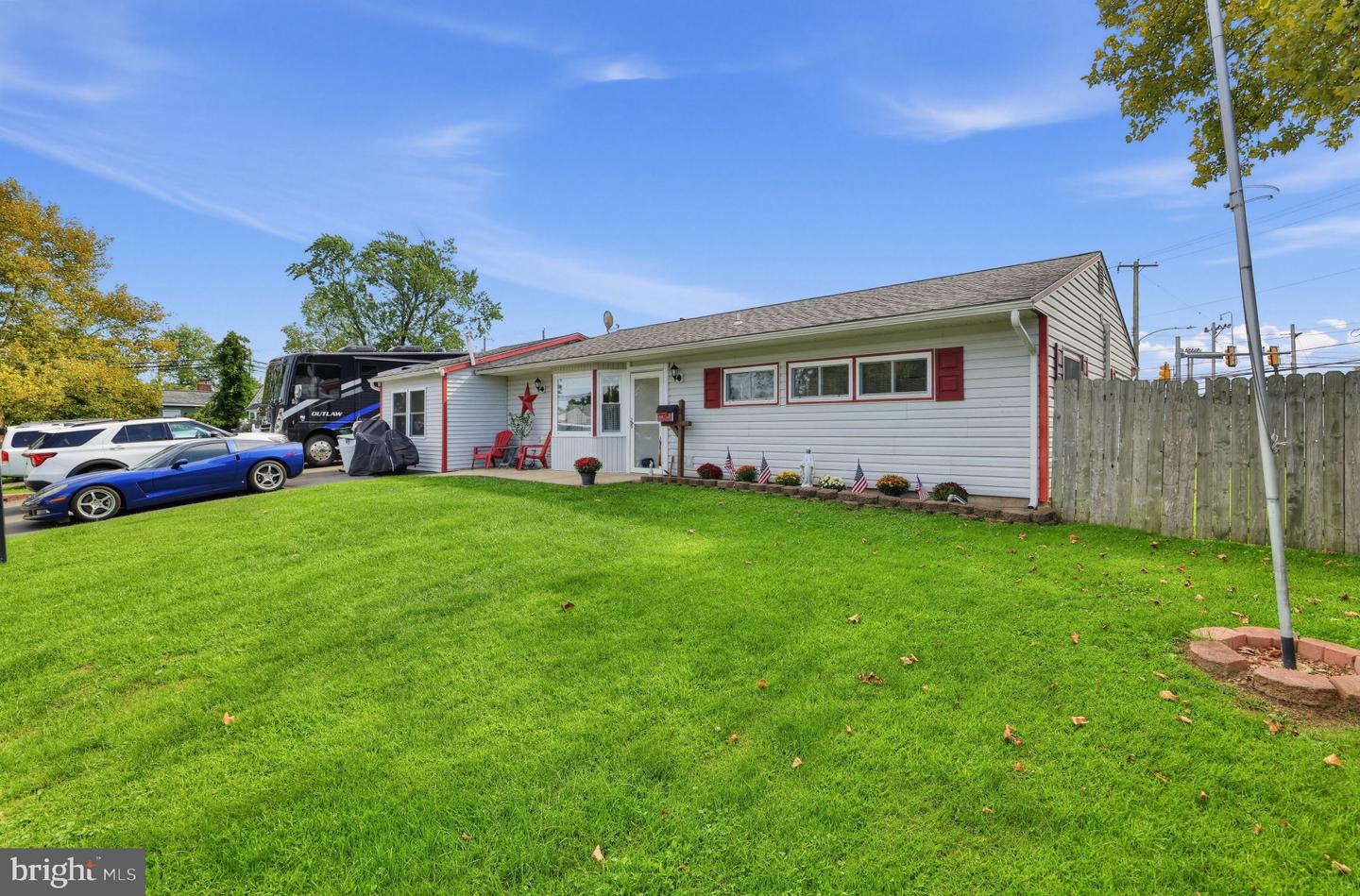 2 Idlewild Rd Property Photo 3