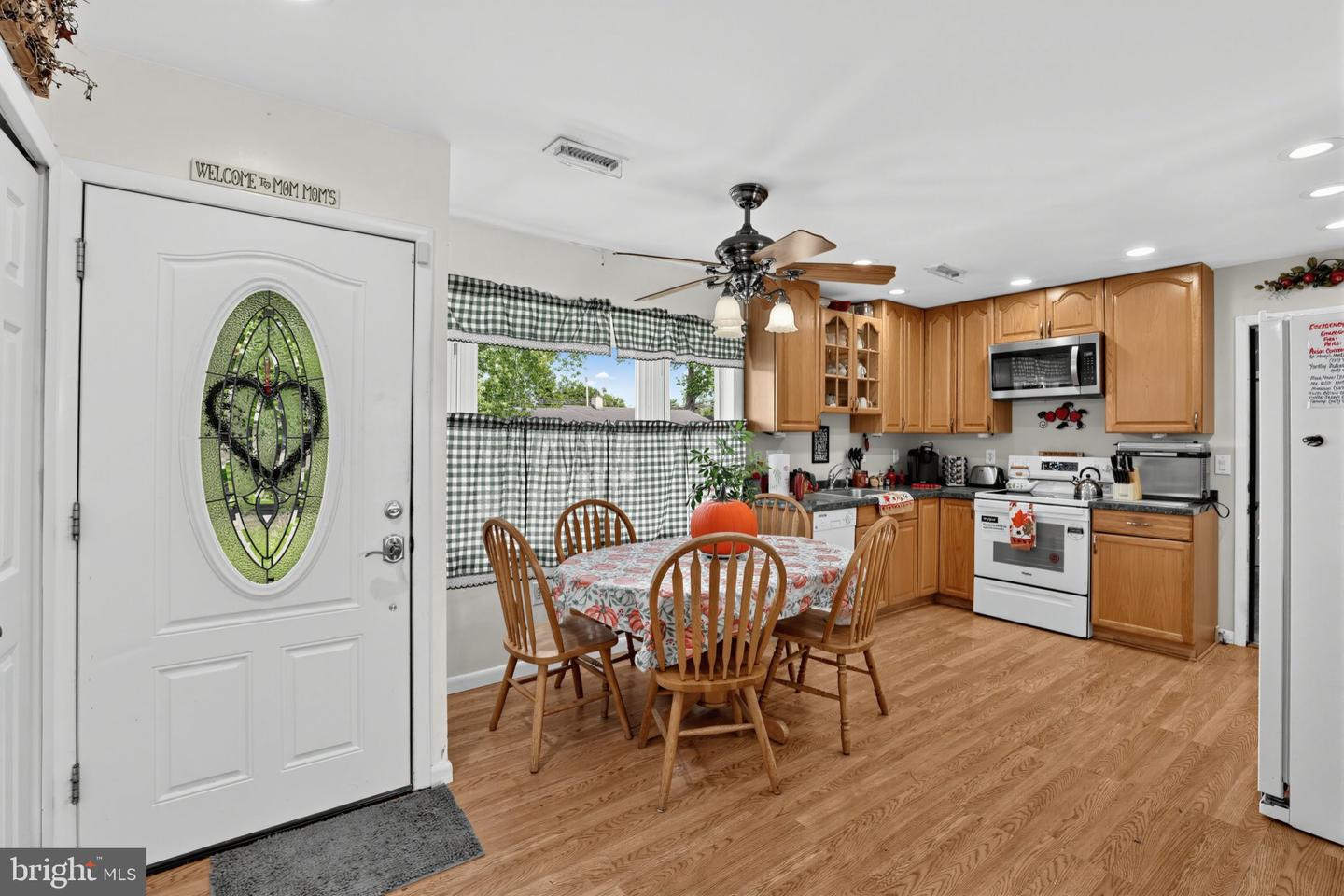 2 Idlewild Rd Property Photo 4
