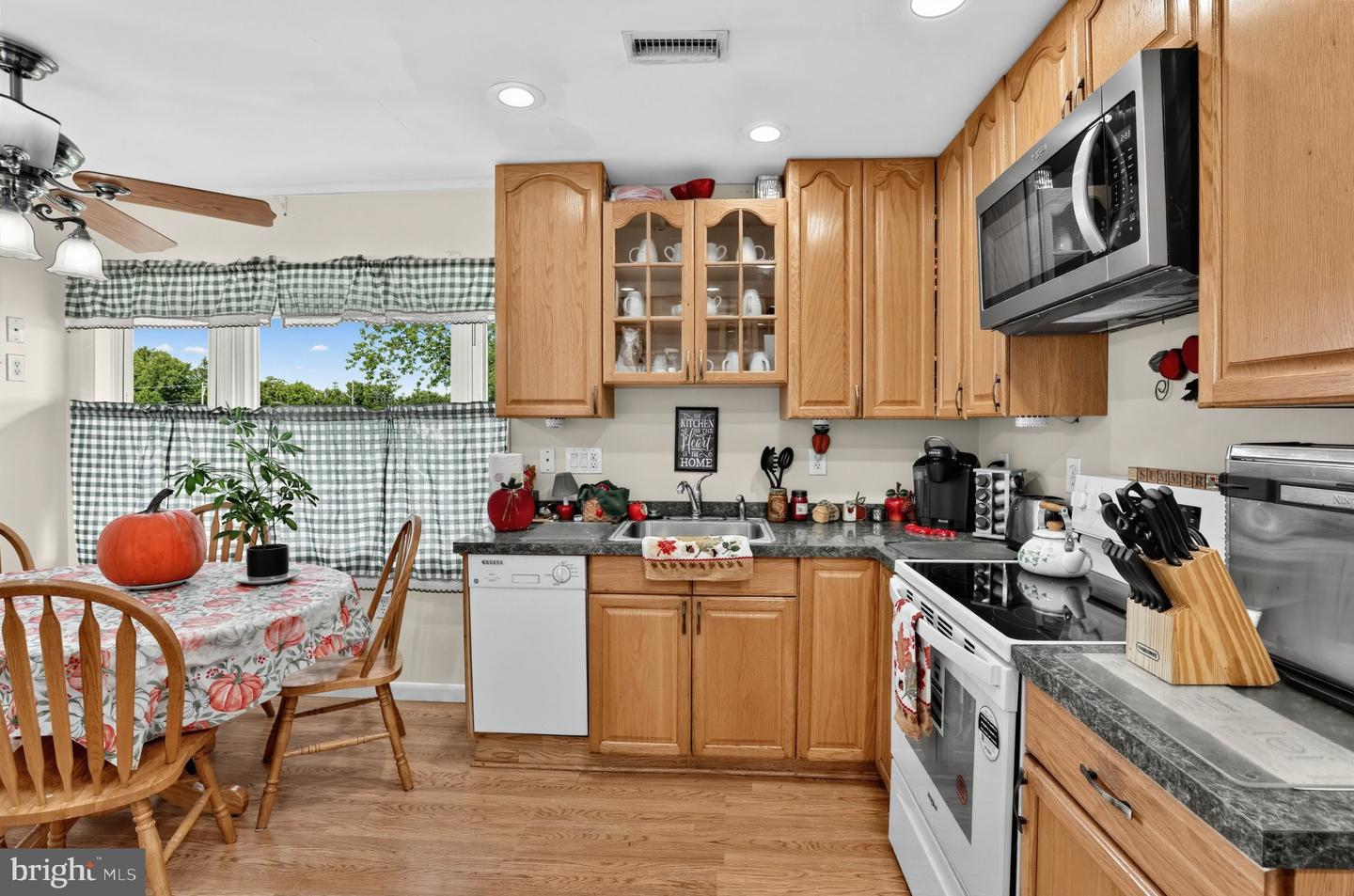 2 Idlewild Rd Property Photo 7