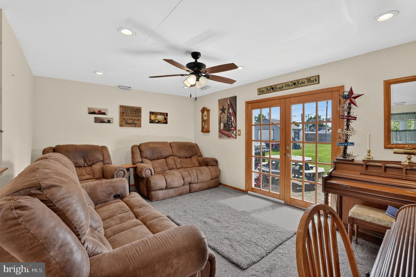 2 Idlewild Rd Property Photo 11