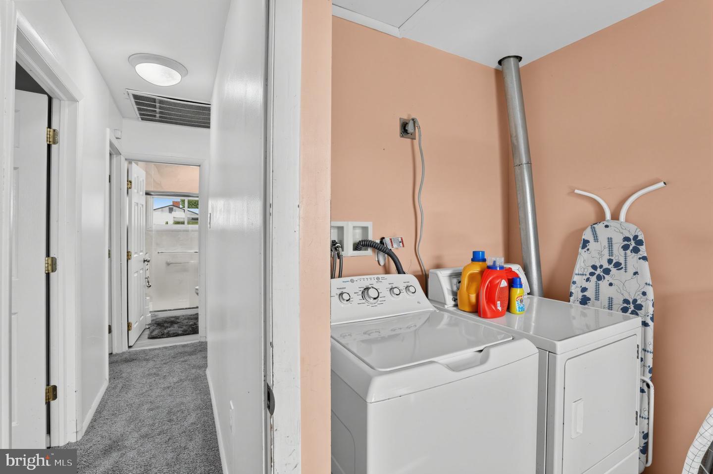 2 Idlewild Rd Property Photo 25