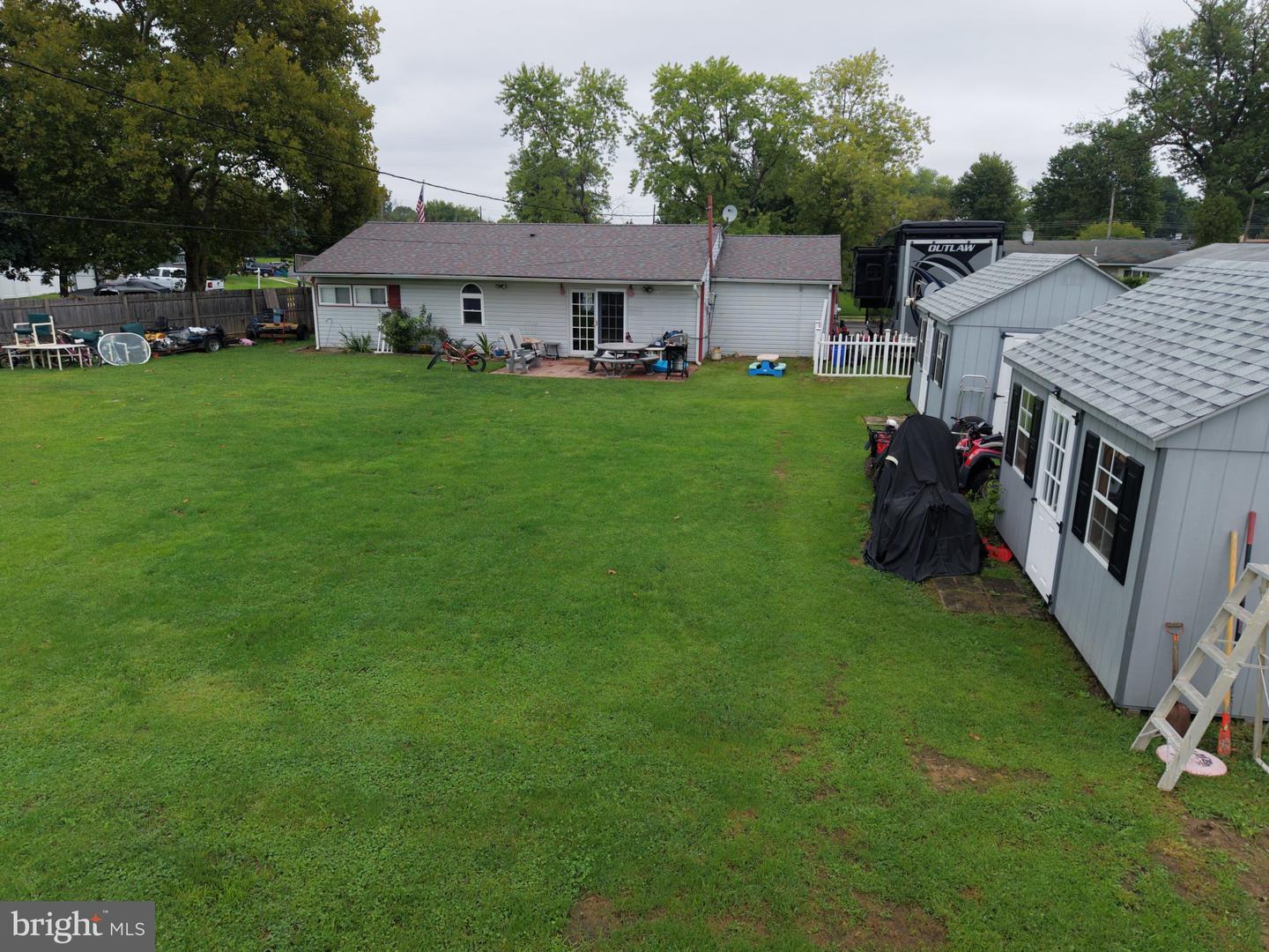 2 Idlewild Rd Property Photo 35