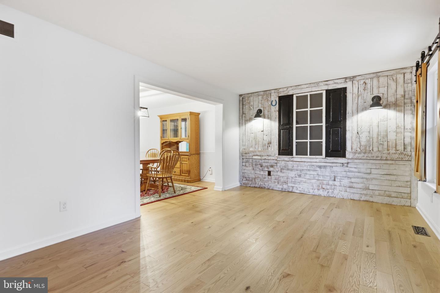 512 Amherst Cir Property Photo 13