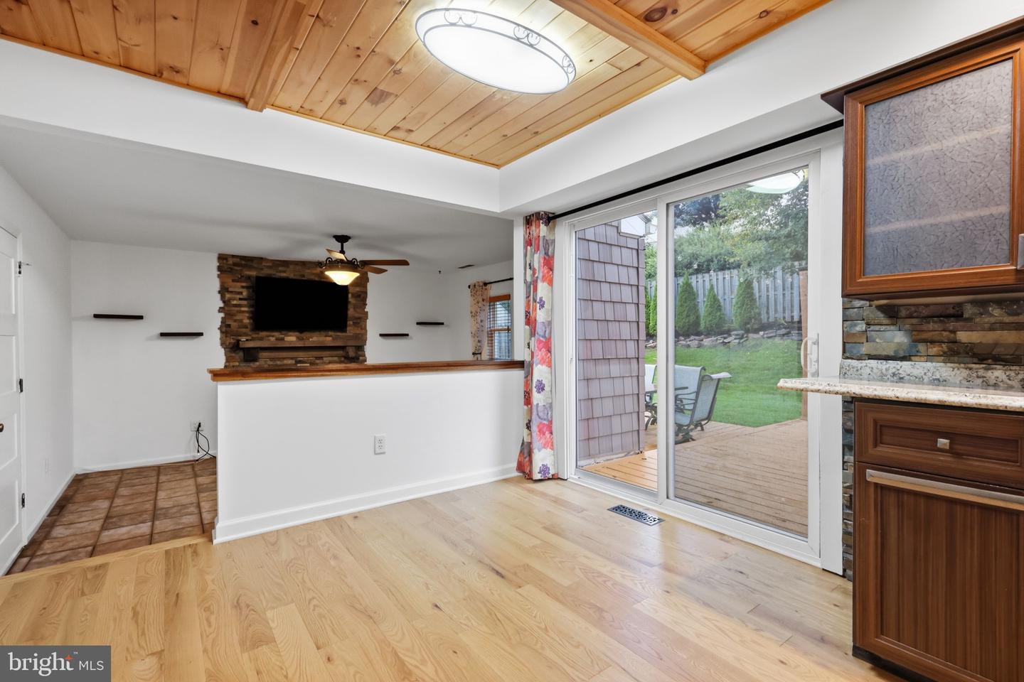 512 Amherst Cir Property Photo 23