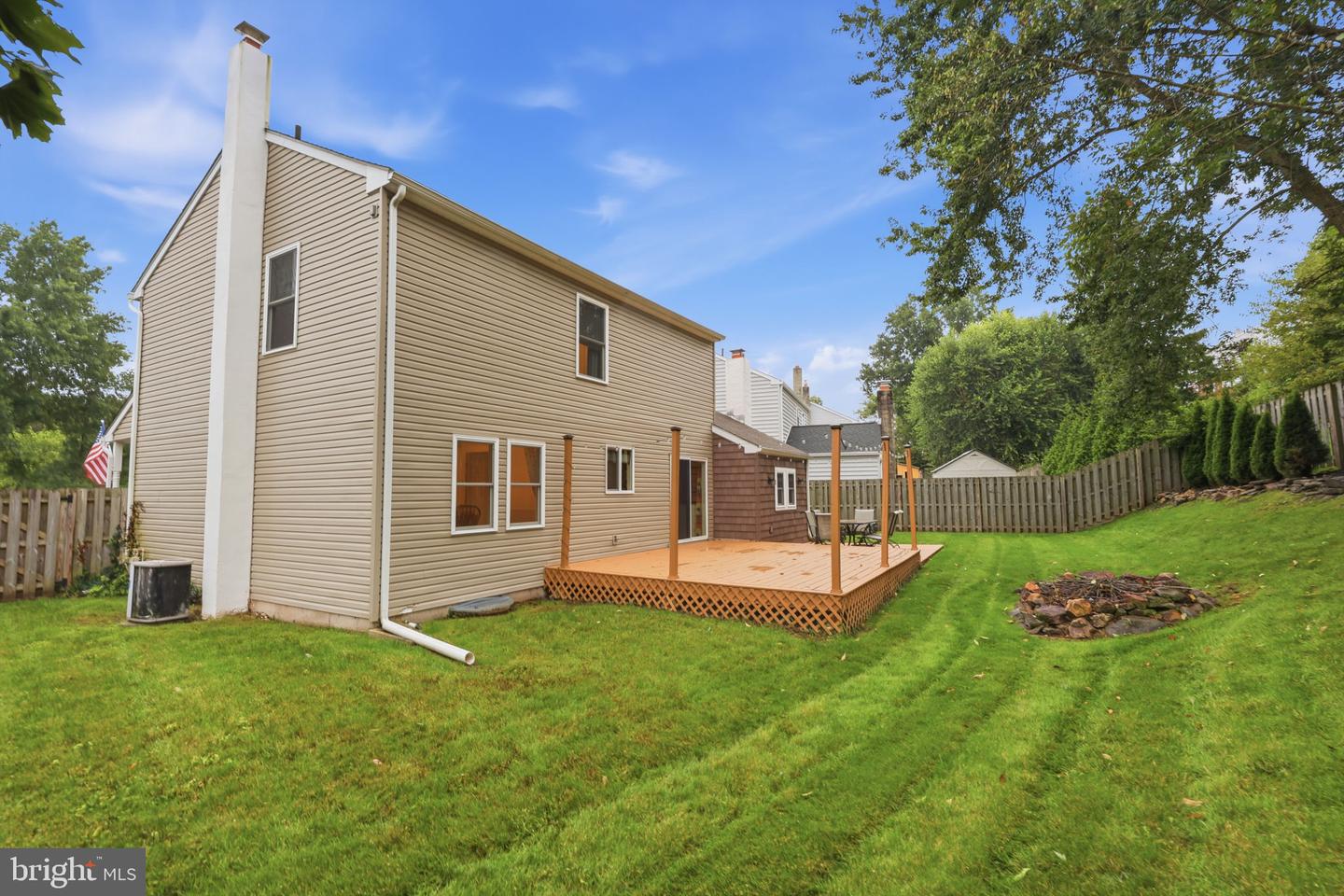 512 Amherst Cir Property Photo 49