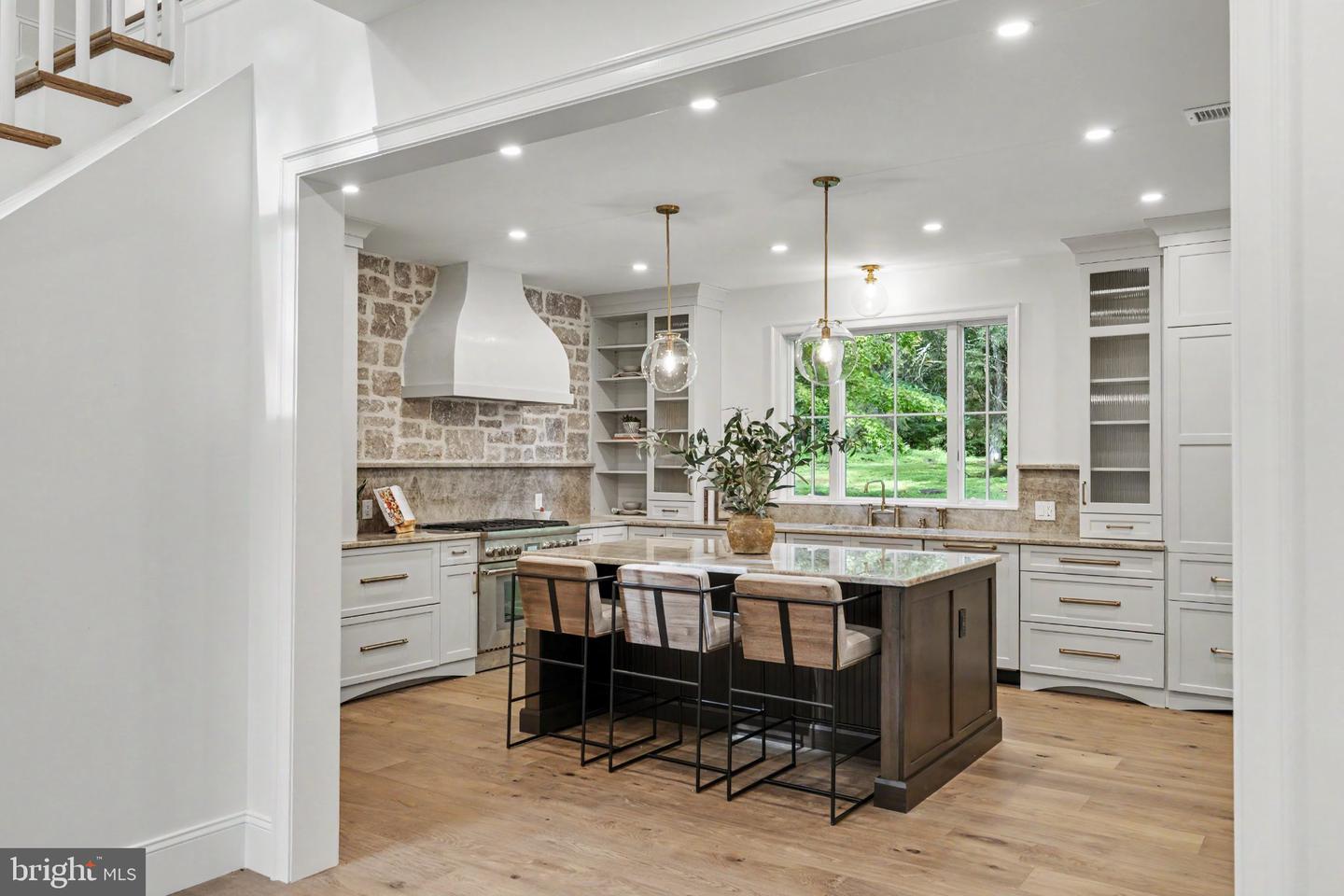 3503 Old Windy Bush Rd Property Photo 5