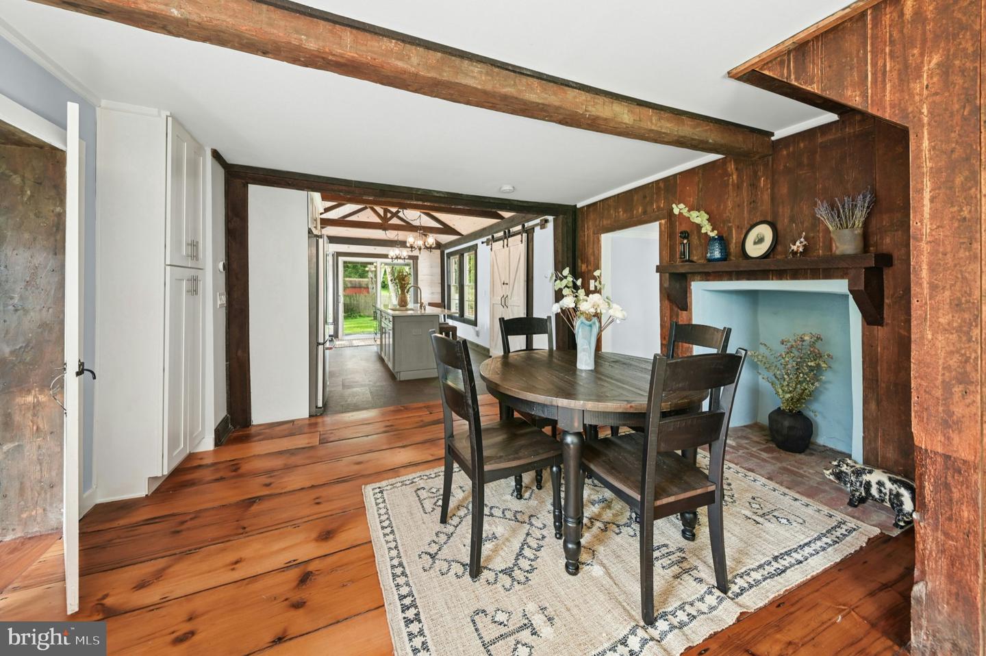 1442 River Rd Property Photo 8