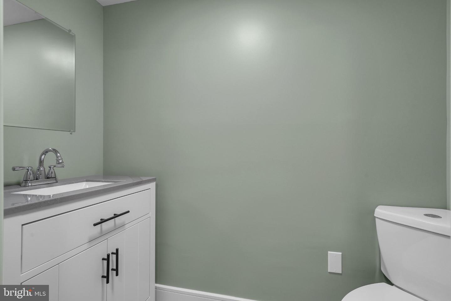 4 Leedom Pl Property Photo 8