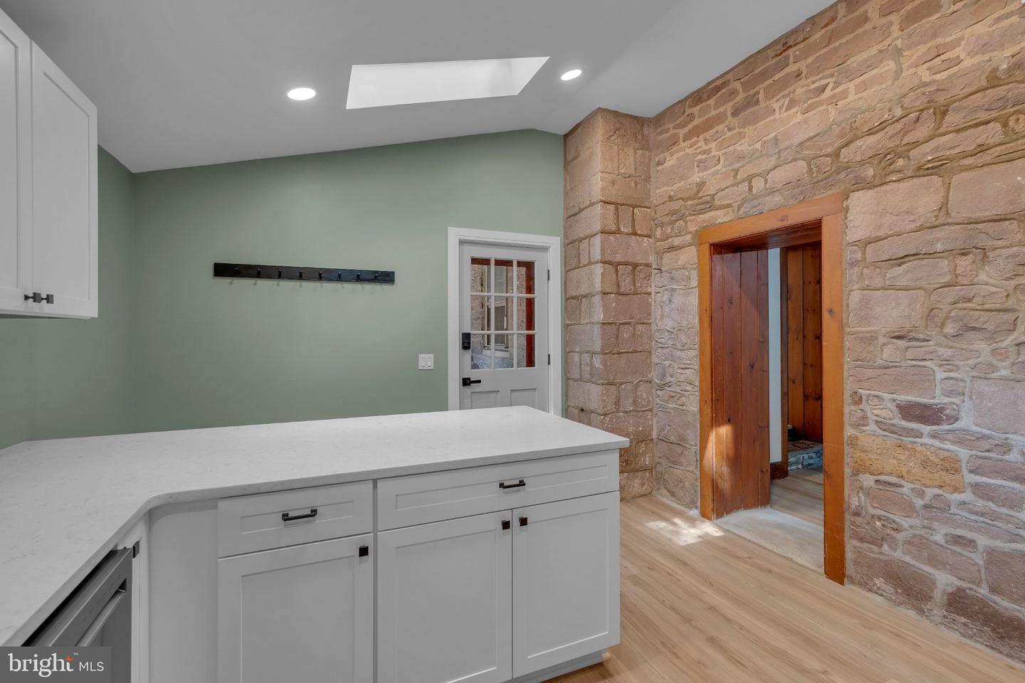 4 Leedom Pl Property Photo 12
