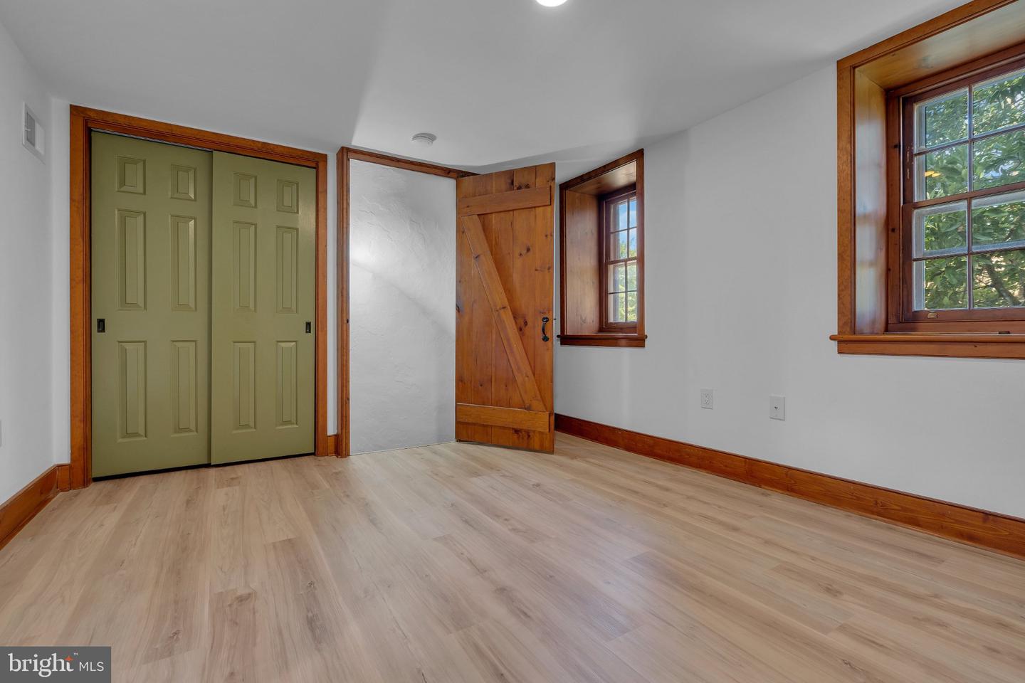 4 Leedom Pl Property Photo 16