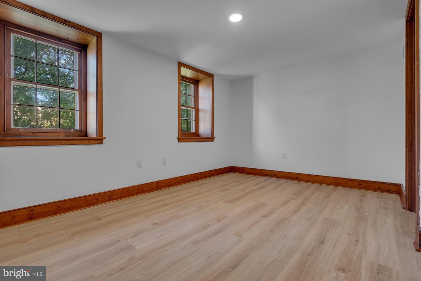 4 Leedom Pl Property Photo 17
