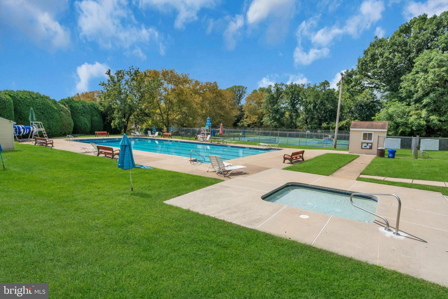 4 Leedom Pl Property Photo 27