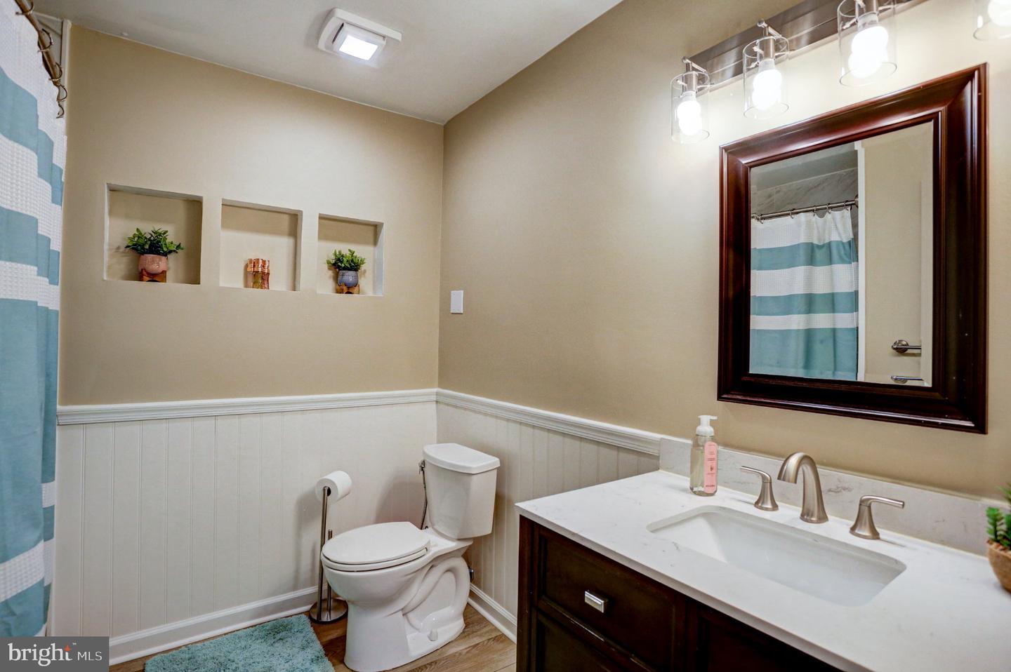 97 Palace Ct Property Photo 13