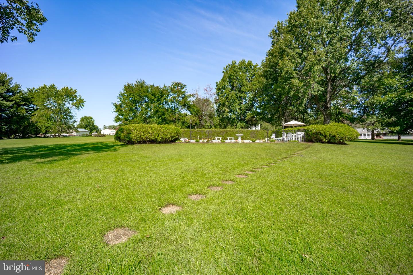 28 Harvest Rd Property Photo 6