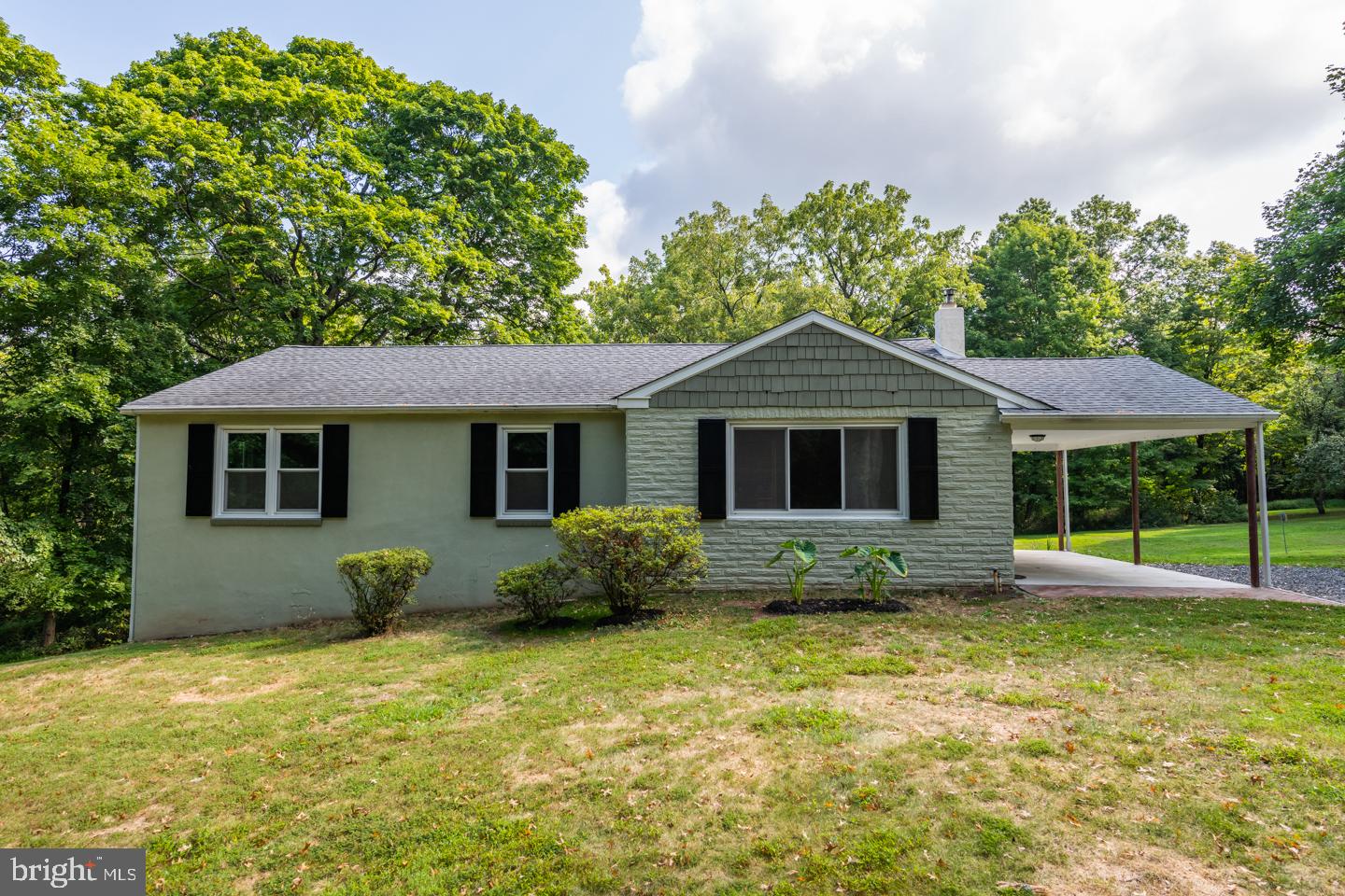 PABU2130604 Property Photo 1
