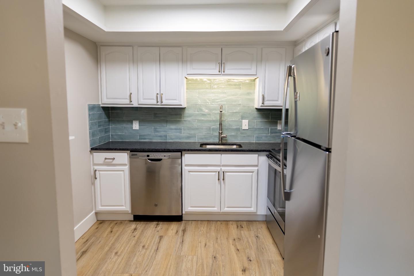 1108 Yardley Cmns Property Photo 6