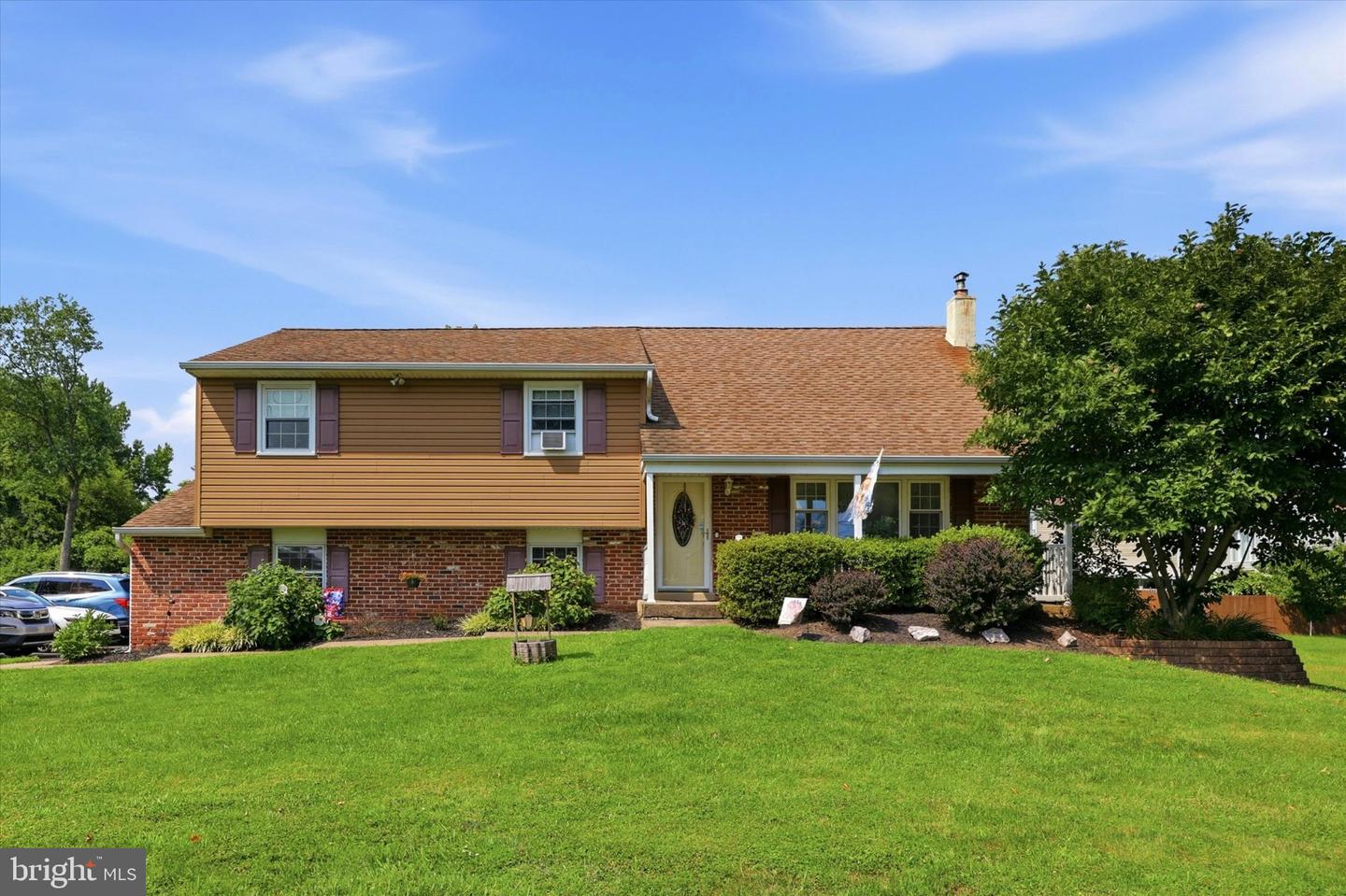 337 Middle Holland Property Photo 1