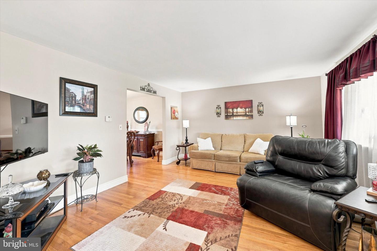 337 Middle Holland Property Photo 18