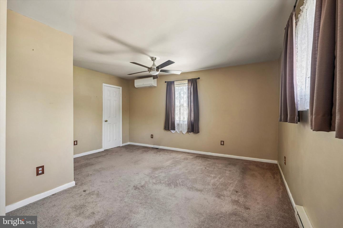 312 Elm St Property Photo 14