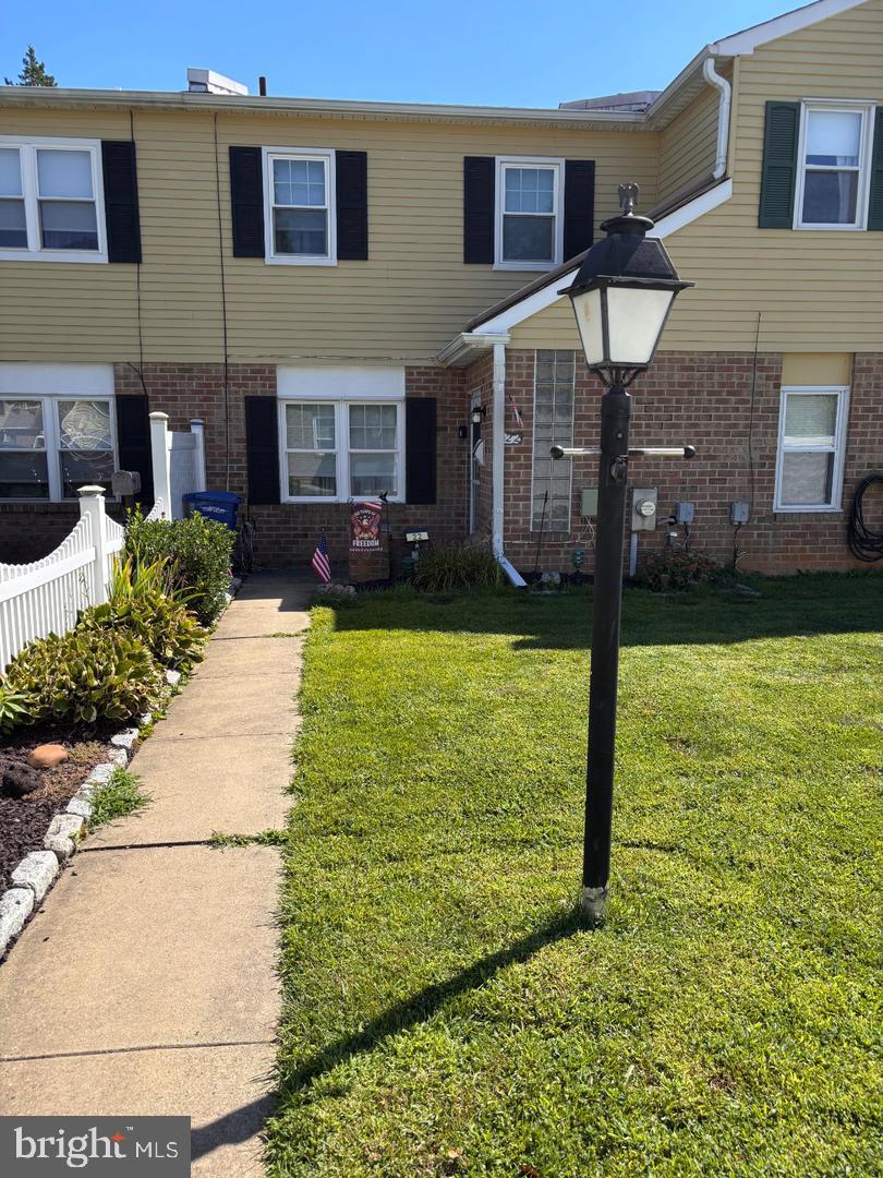 22 Hollybrooke Dr Property Photo 2