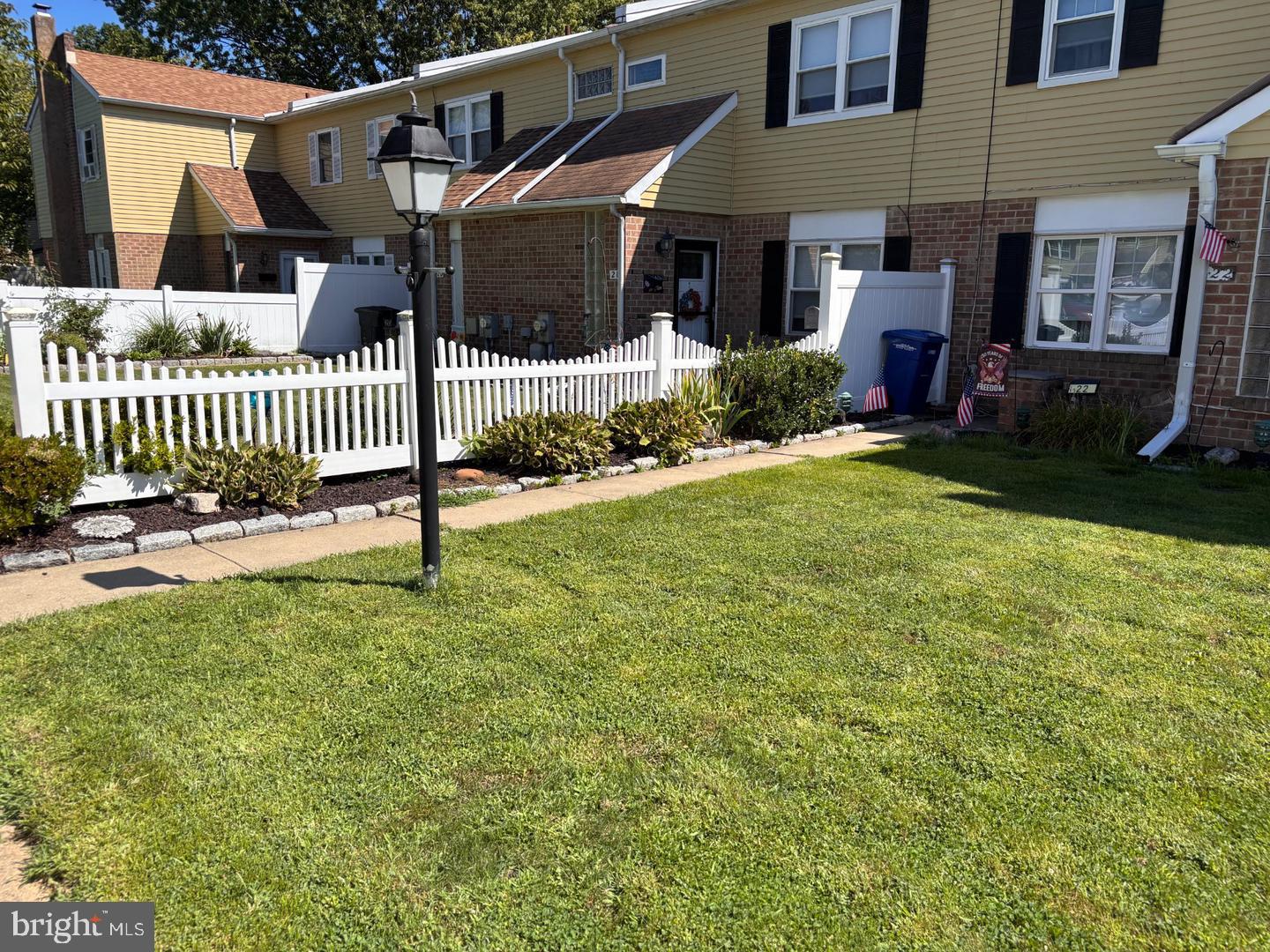 22 Hollybrooke Dr Property Photo 3
