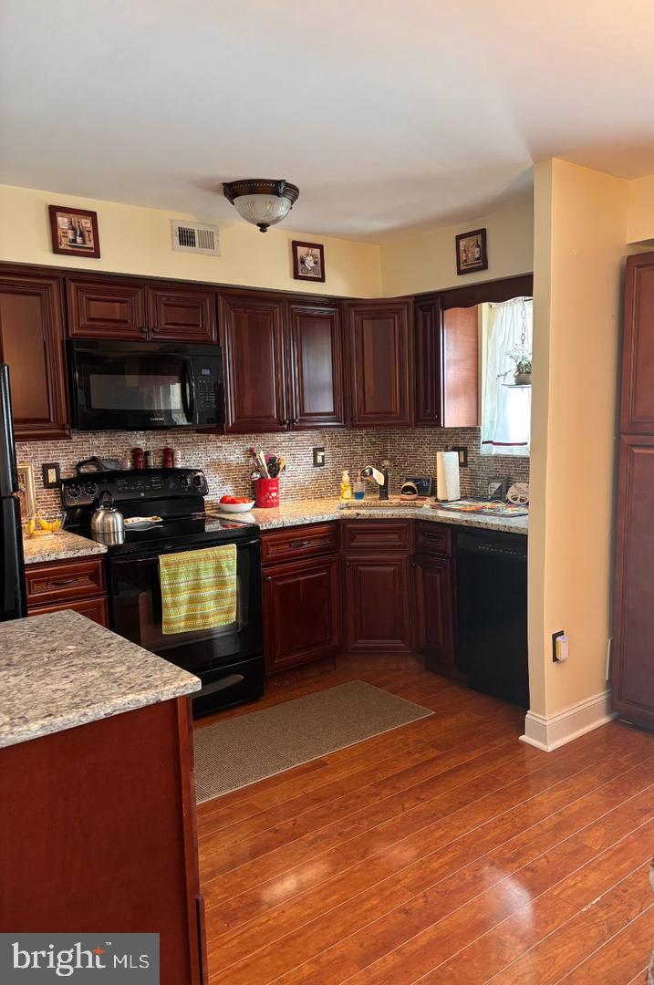 22 Hollybrooke Dr Property Photo 12
