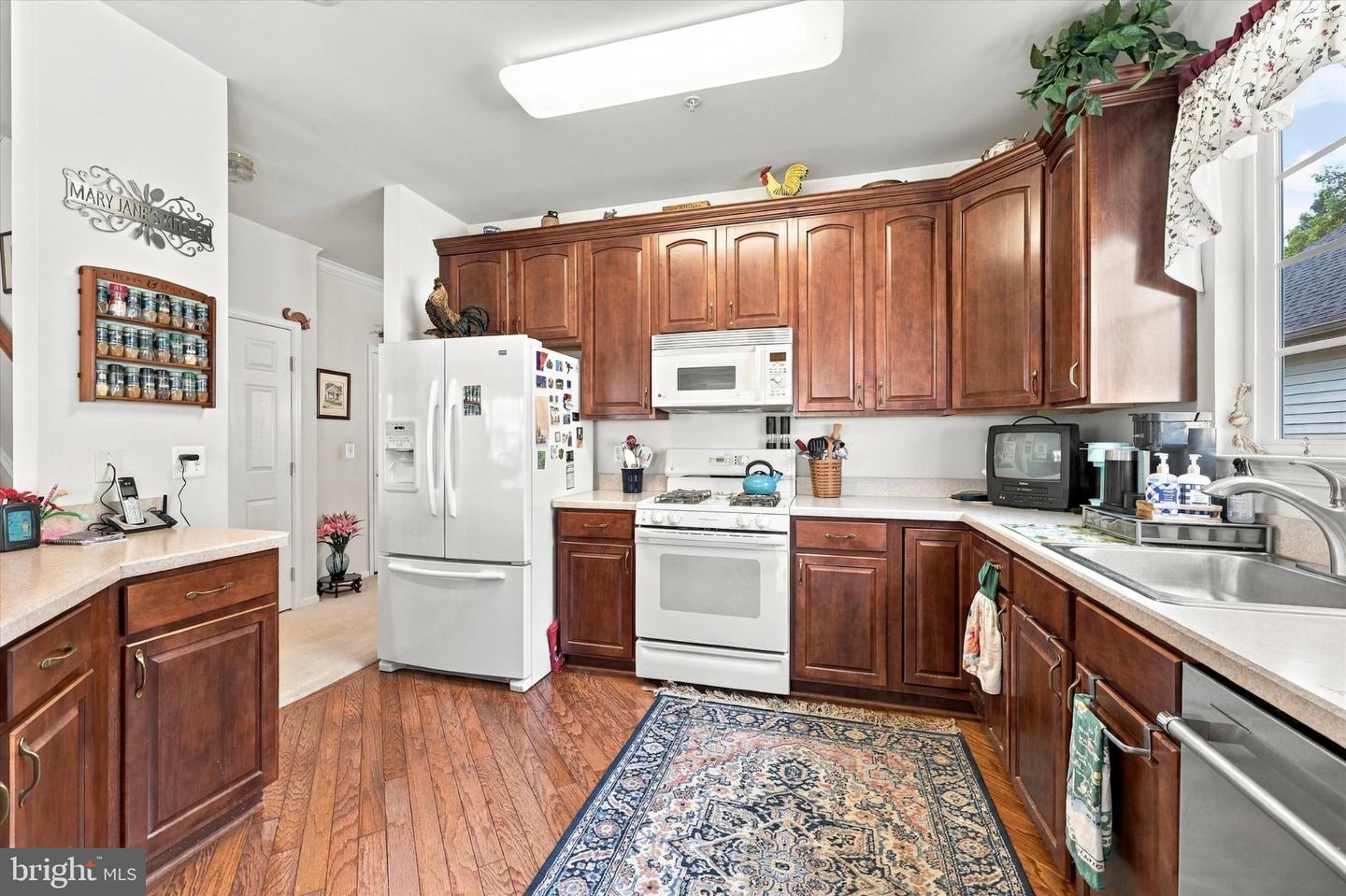 931 Hamilton Way Property Photo 7