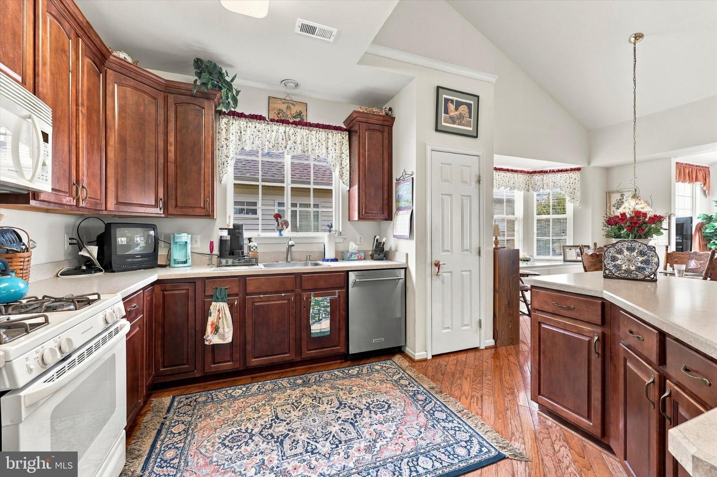 931 Hamilton Way Property Photo 8