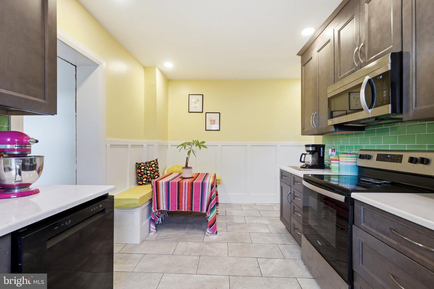 228 N Ambler St Property Photo 12
